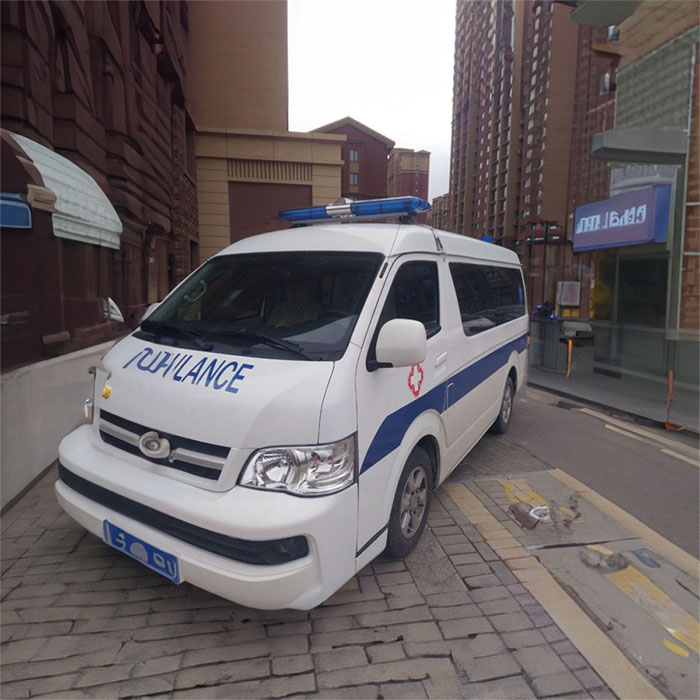 雅安成都救护车出租转院